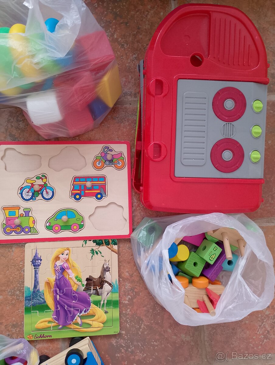 Mix různých hraček-plná krabice - 5