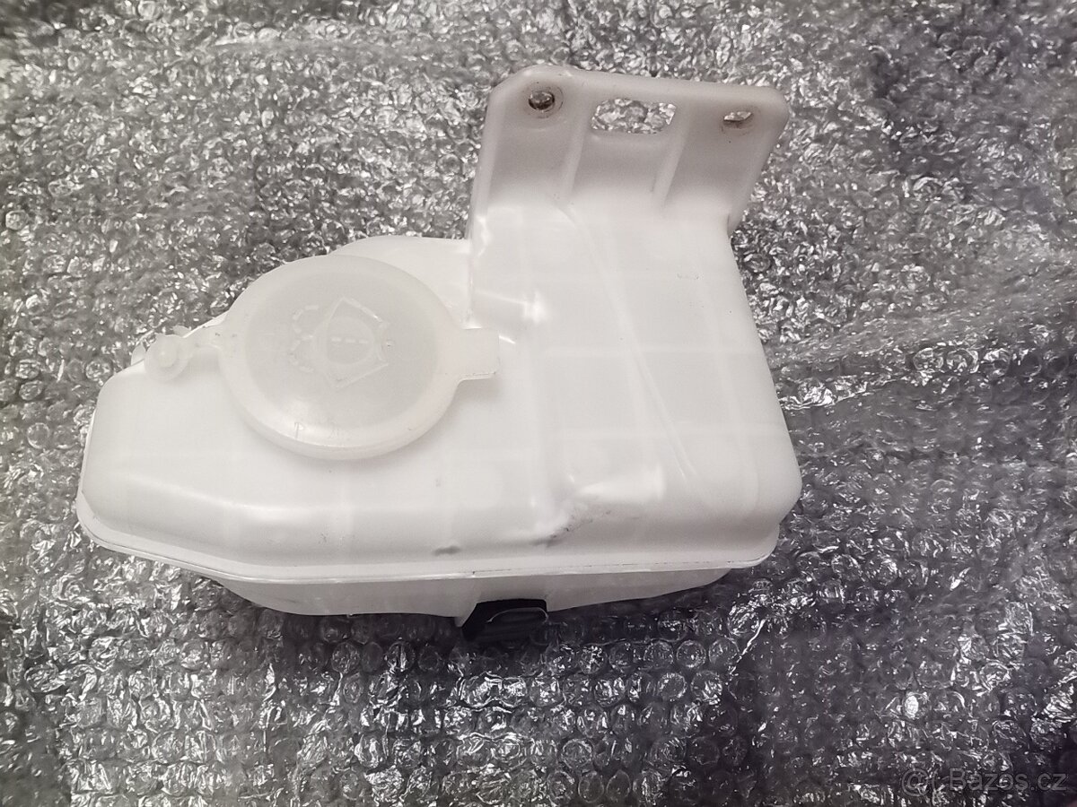 Mazda 323 BG výprodej dílů - 5