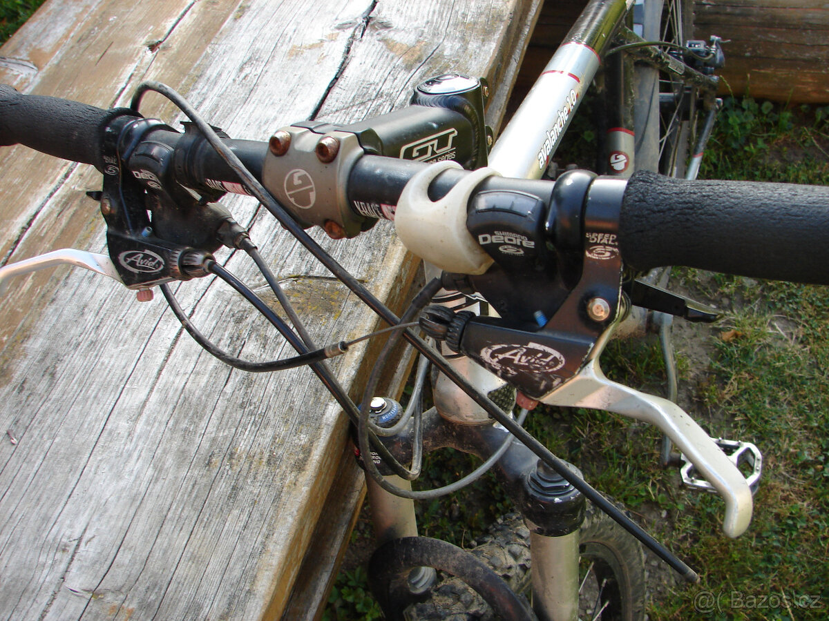 GT Horské kolo Avalanche 1.0 - 5