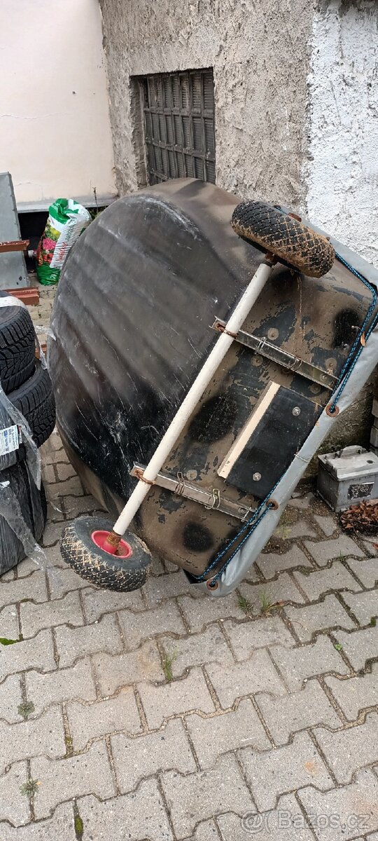 Rybářská loďka s motorem Mercury 2,5HP - 5