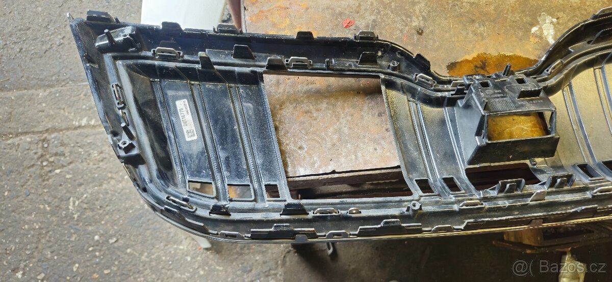 Maska mrizka narazniku skoda superb 3 3v0853653j - 5