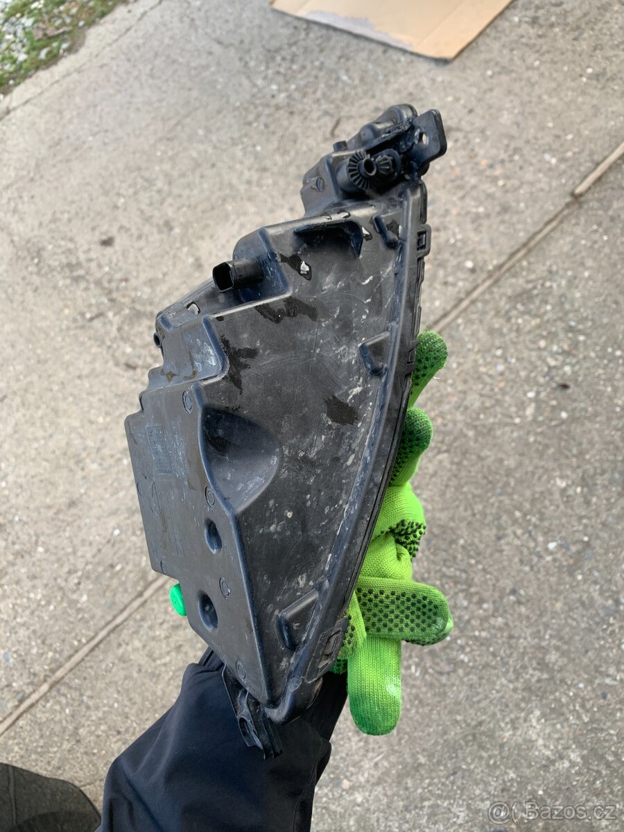 PŘEDNÍ MLHOVKA vw passat b8 lift prava - 5