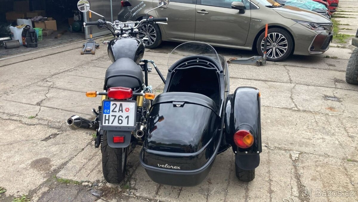 Royal Enfield Interceptor - 5