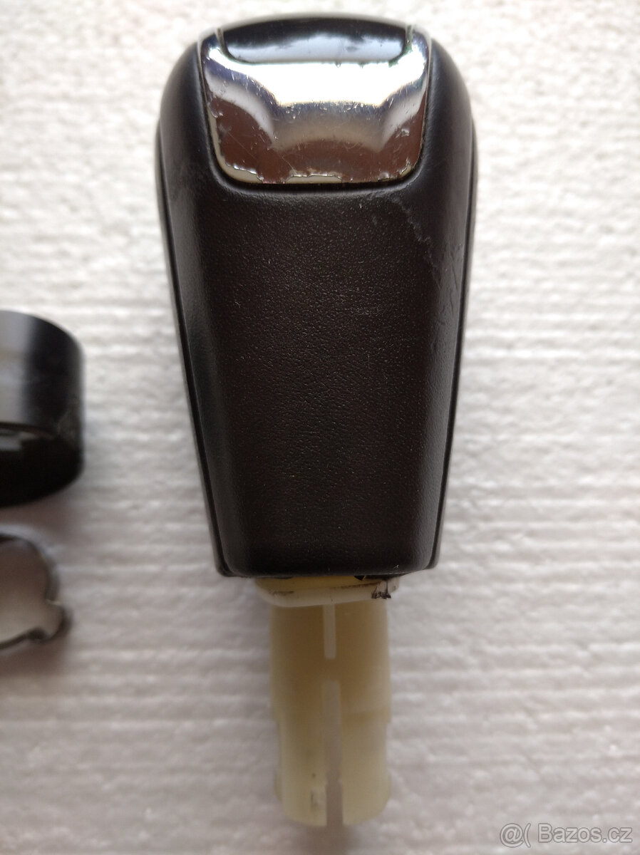 Rukojet' řadící páky Octavia II - 5