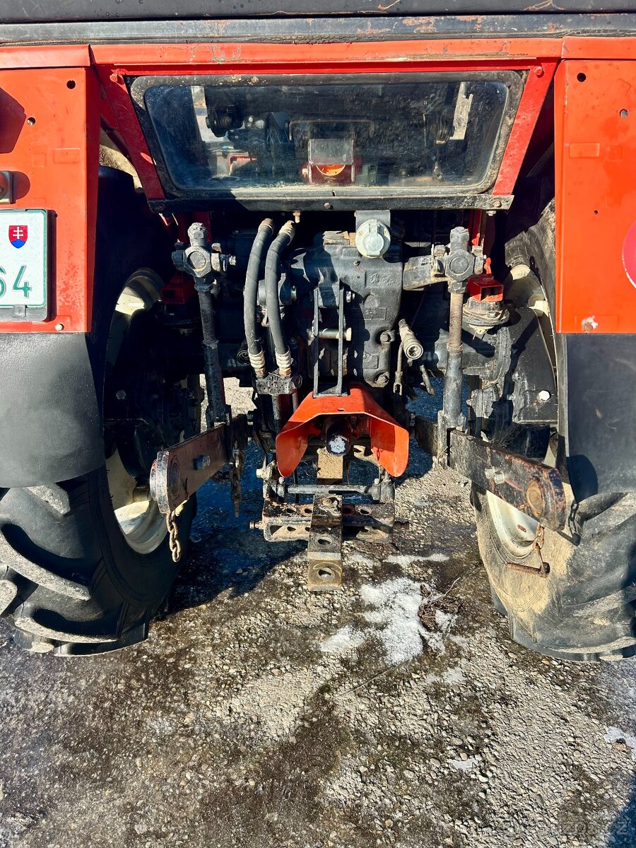 Traktor VTZ 2048 - 4x4 - 5