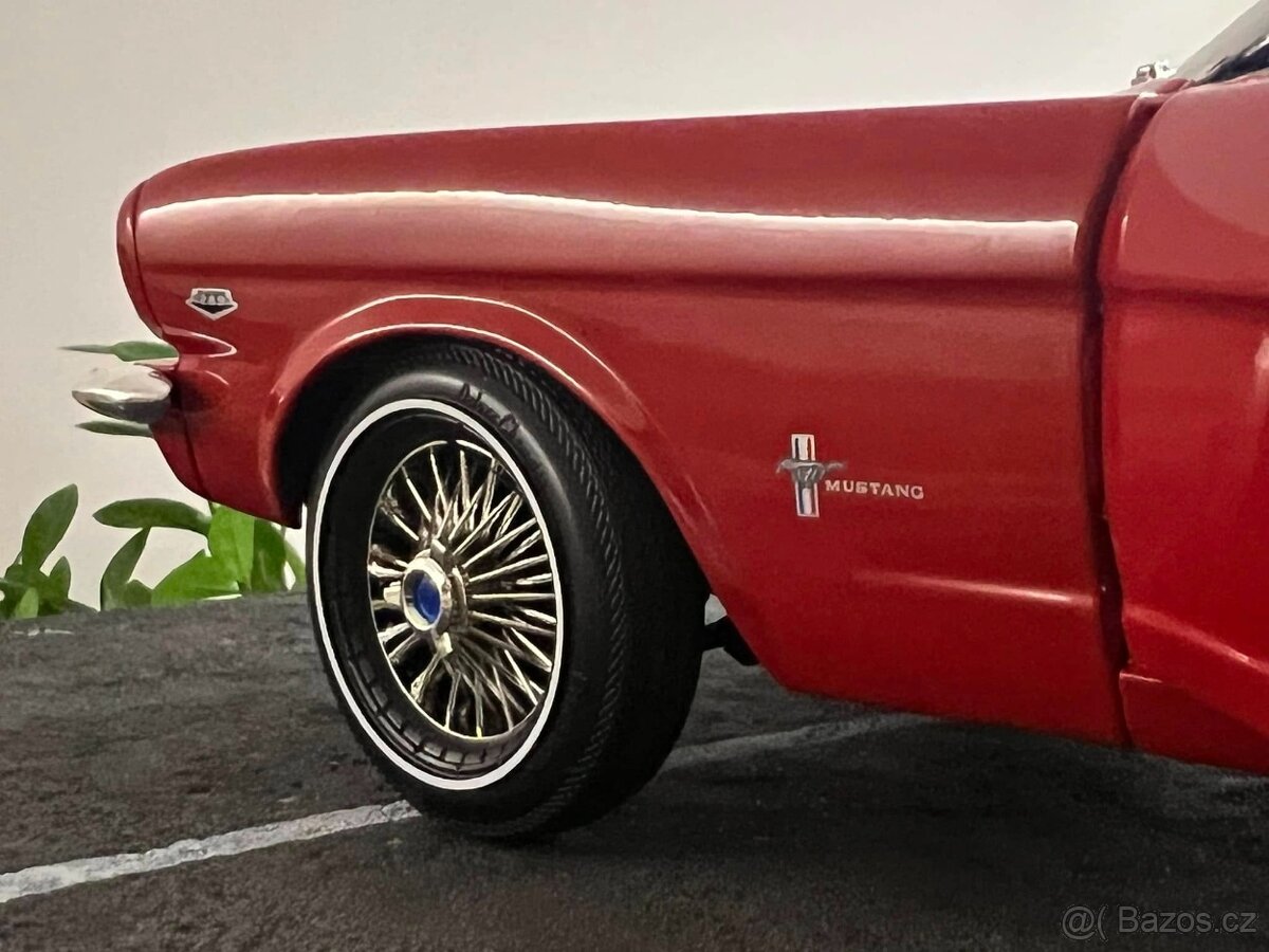 1:12 Ford Mustang 1/2 (1964) ERTL - 5