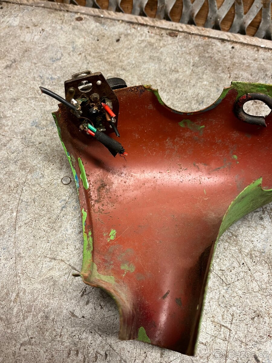 Přední maska/kaplička Jawa pionýr 555 - 5