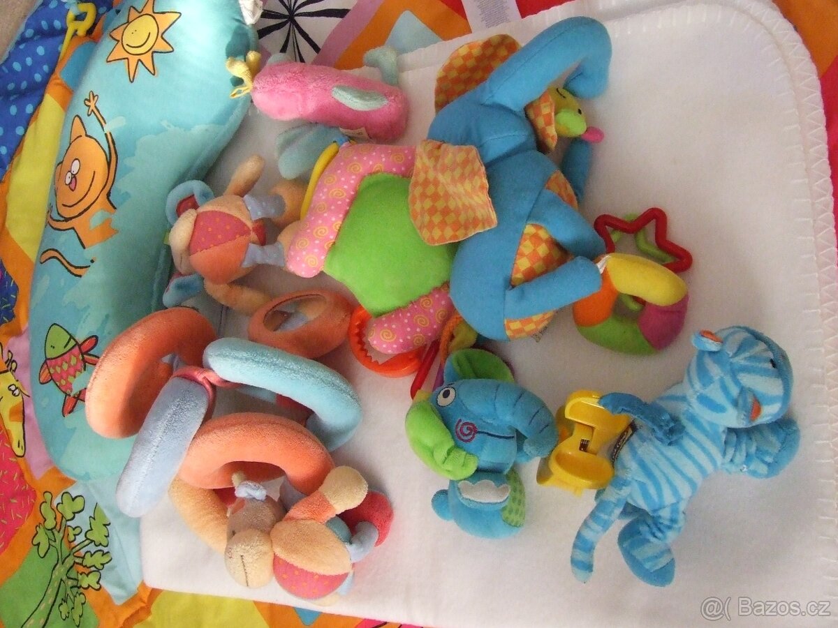 Hrací deka s hrazdičkou zn. TAF TOYS + hračky - 5