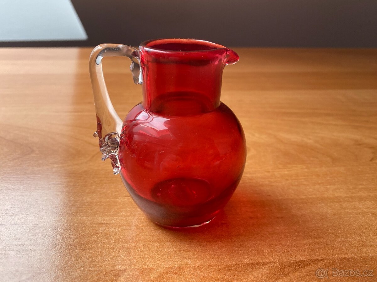 Sběratel nabízí staré skleněné džbány a džbánky - 5