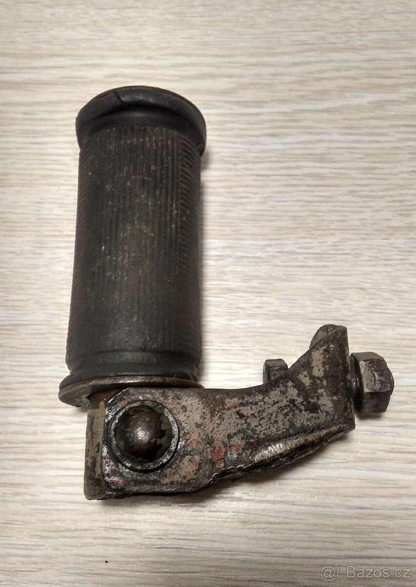 zadní stupačka na motoveterána - JAWA Pérák - 5