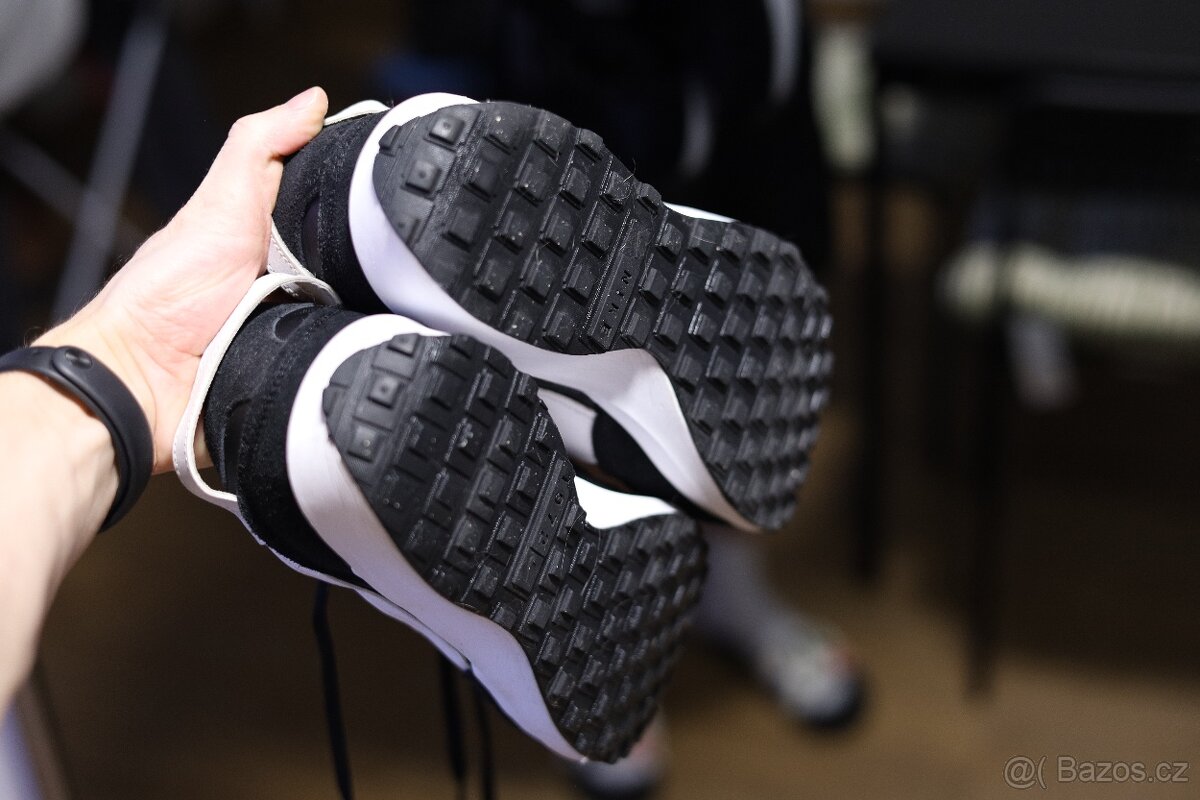 Nike Waffle Debut (Black/White) - 5