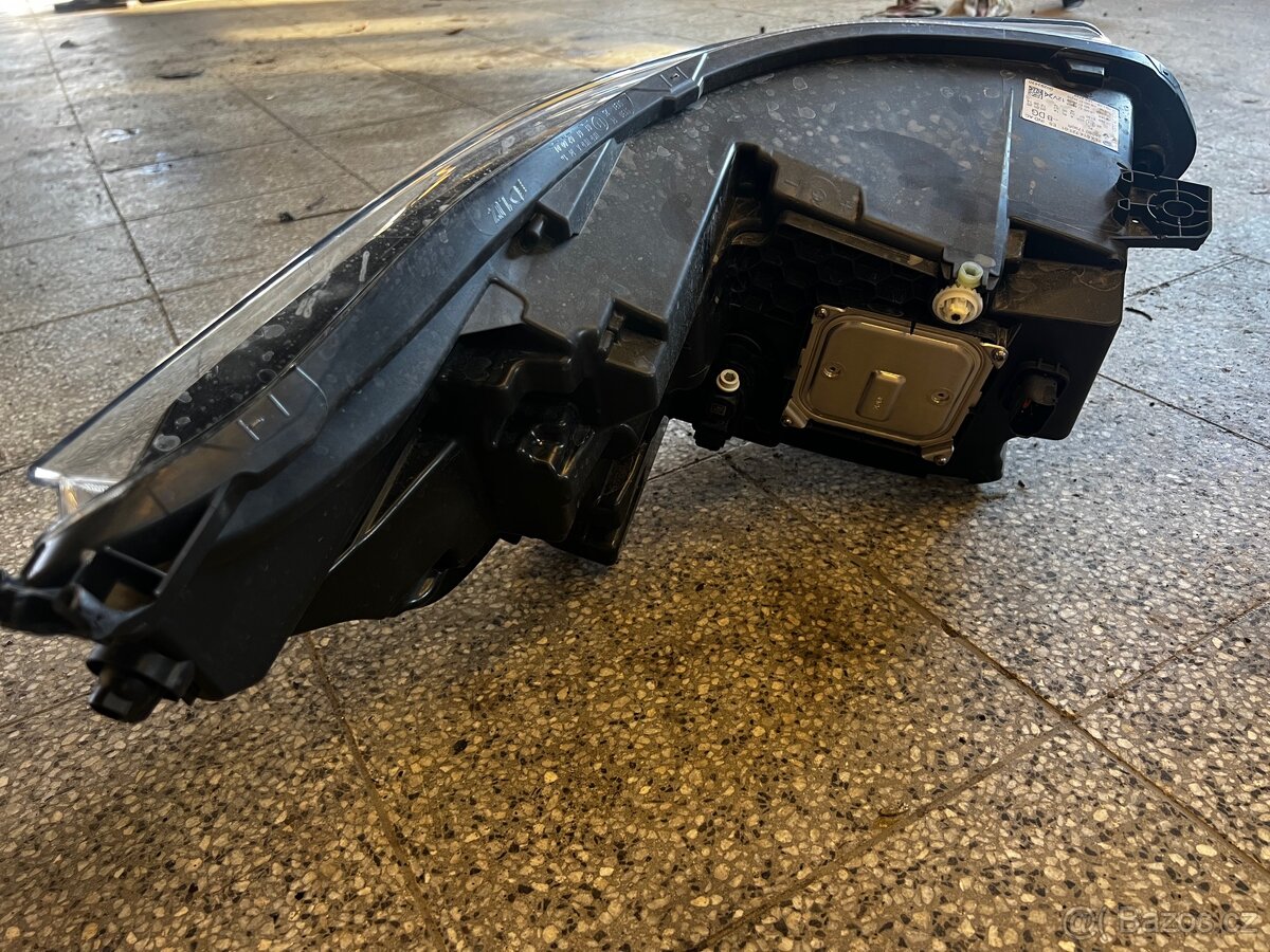 Světlomet Renault Trafic - 5