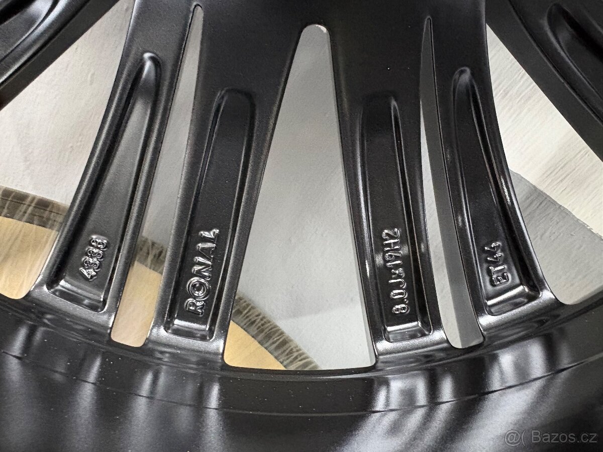 ORIG.ALU AŠKODA SUPERB III, IV CANOPUS BLACK 235/40/19 (D10) - 5