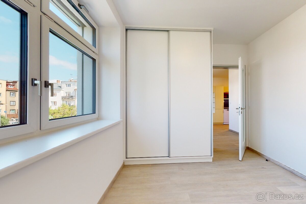 Pronájem luxusního bytu 4+kk v Hradci Králové s vlastním par - 5