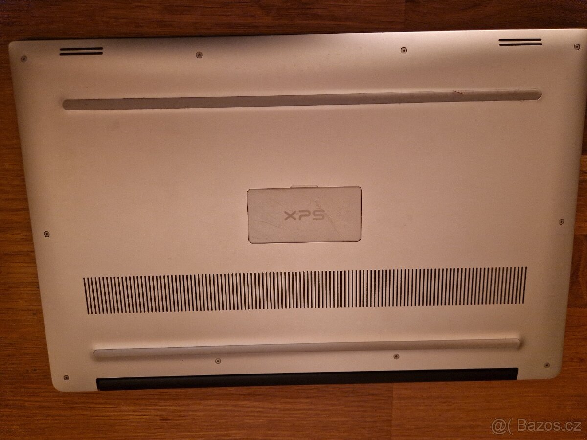 Dell XPS 7590 15.6" 4K (i7/32GB/2TB) + Nová baterie, SSD, - 5