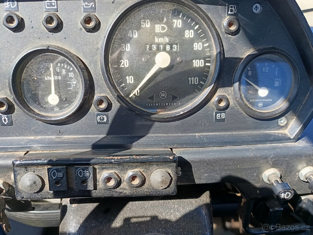 Avia A30 nosič kontejneru - 5