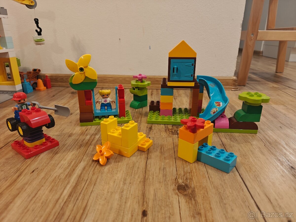 Lego Duplo - 11 sad - 5