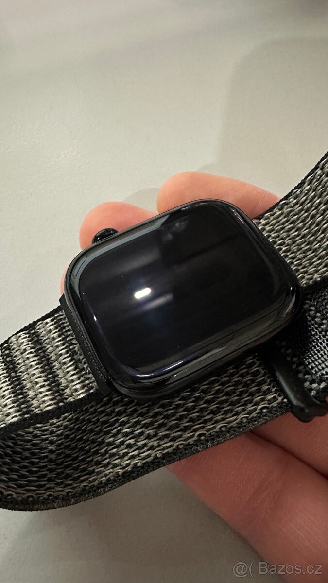 Apple Watch Series 10 46mm Cellular černá - 5