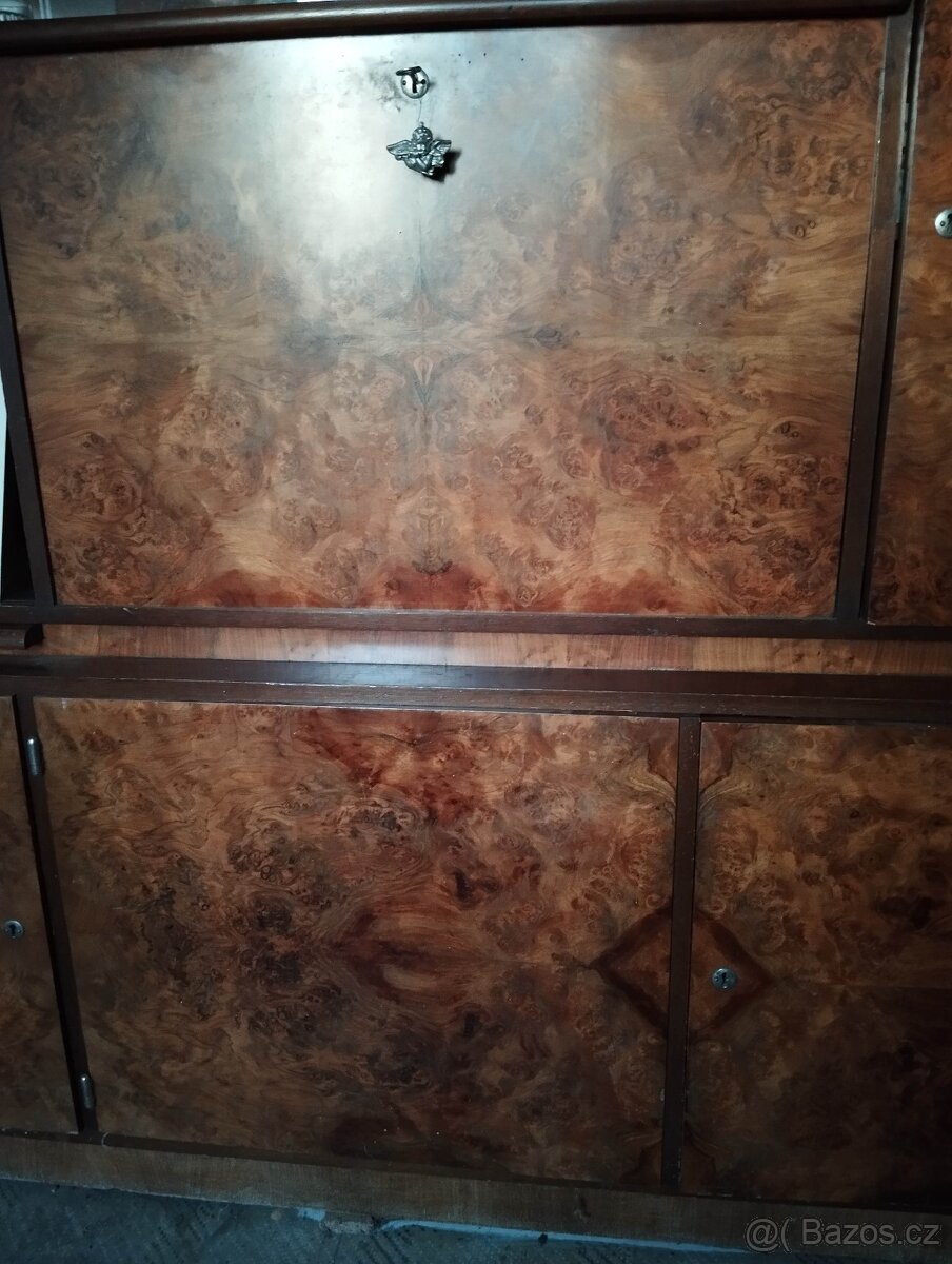 Starožitná obývací stěna,dekor kořenice - 5