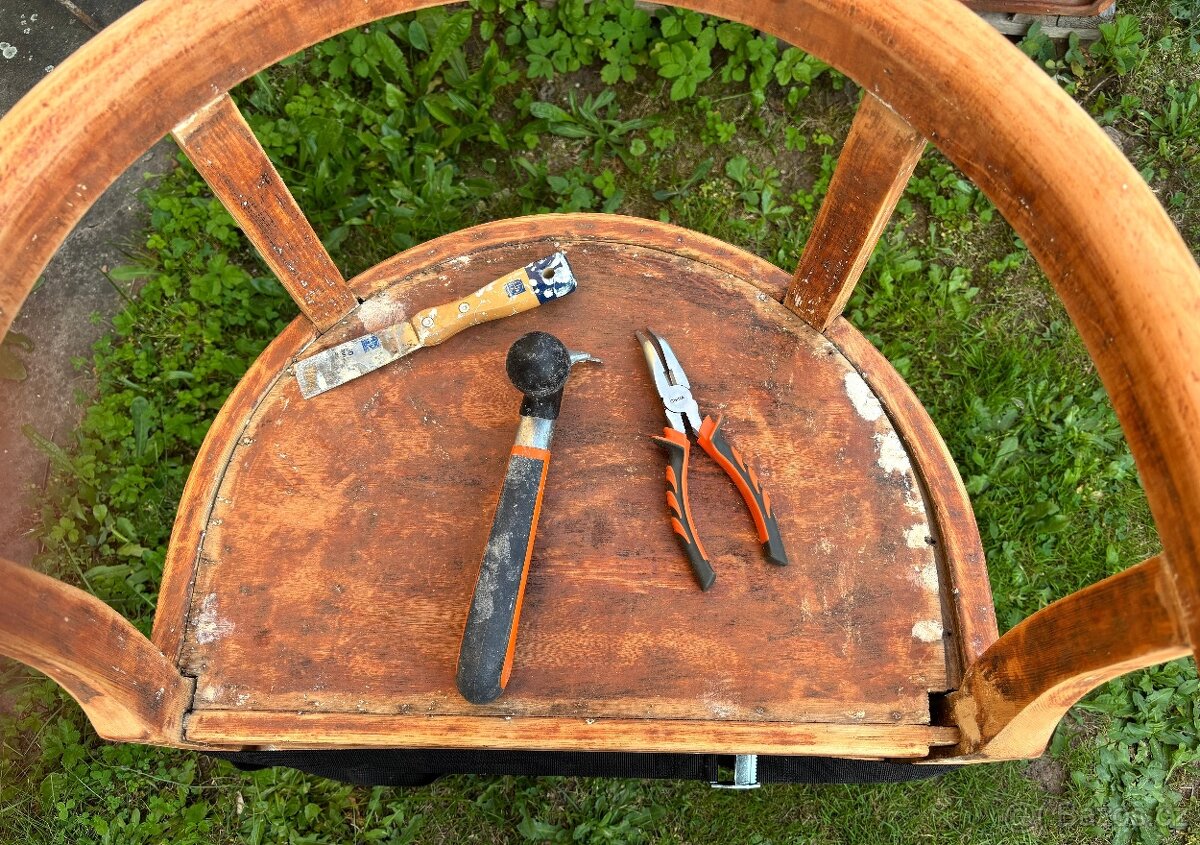 Celodřevěná židle - 5