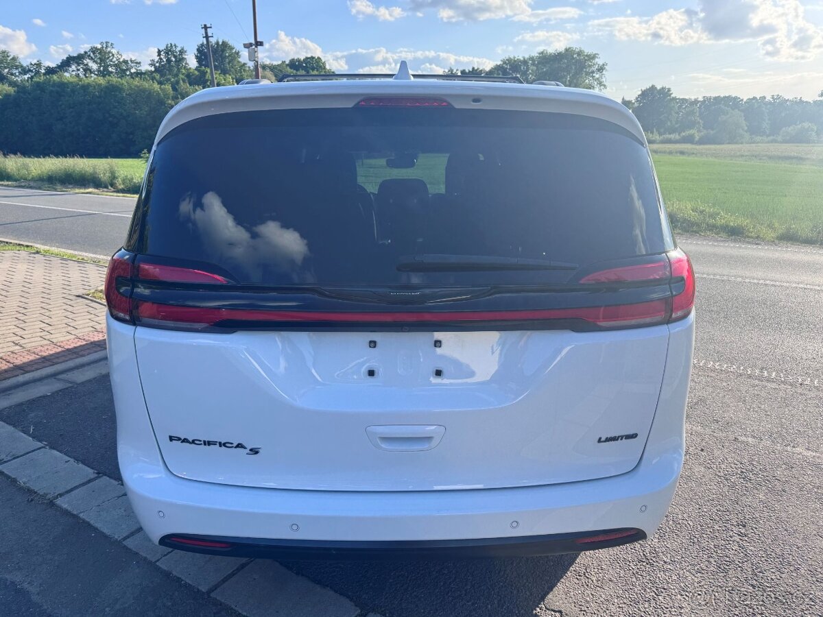 Chrysler Pacifica 3,6 Limited DVD Čočka 2021 DPH - 5