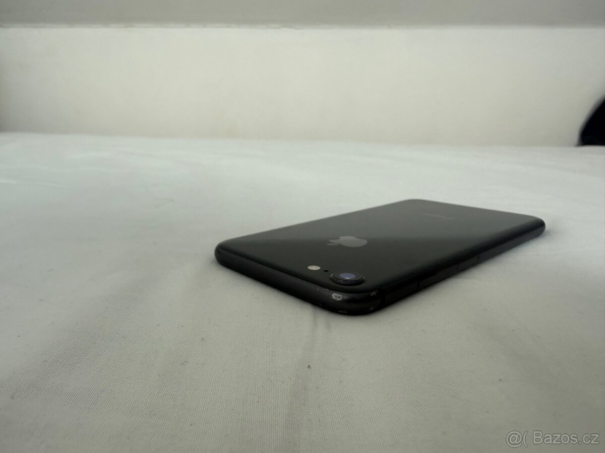IPhone 8 64gb černá. - 5