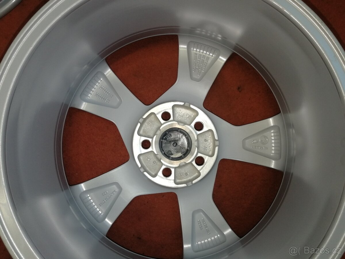 nové kola škoda kamiq scala 17" - 5