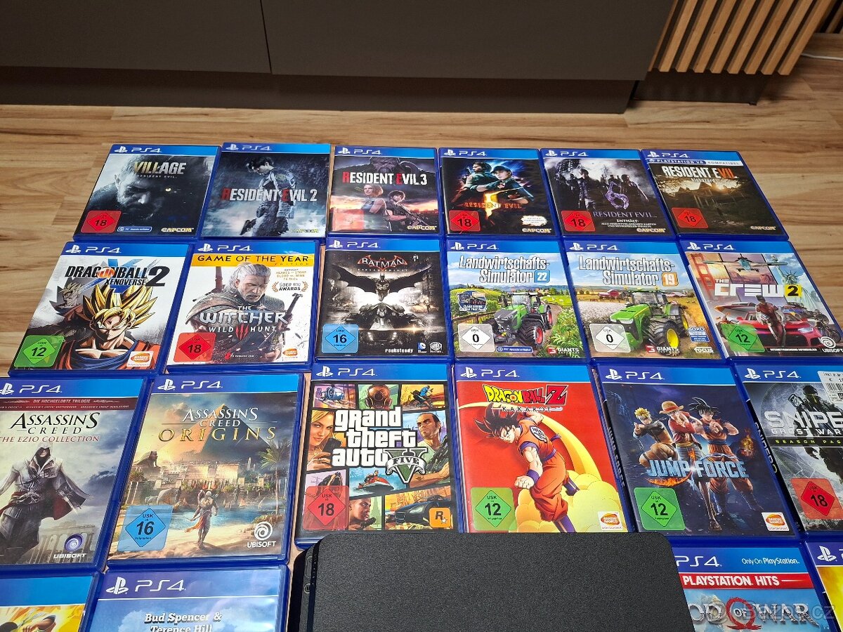 Prodám Playstation 4 slim 500gb + 24 her Top Stav - 5
