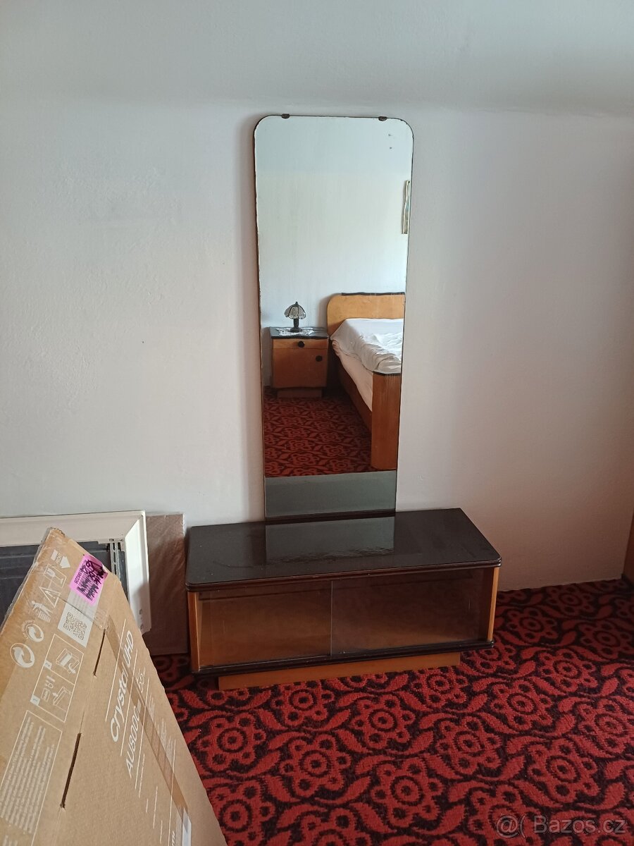 Starožitný nábytek - ložnice - 5