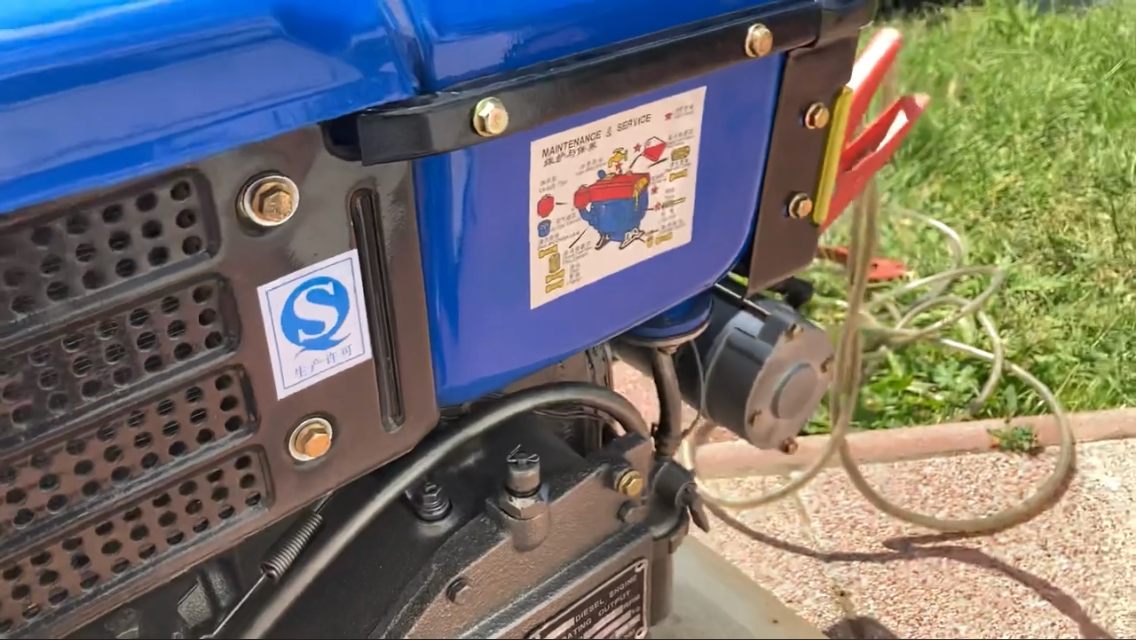 Dieselovy motor 13 koni - 5