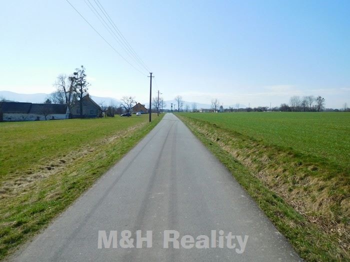 Prodej pozemku 1364m2 v obci Lučina 2.876,-Kč/m2 - 5