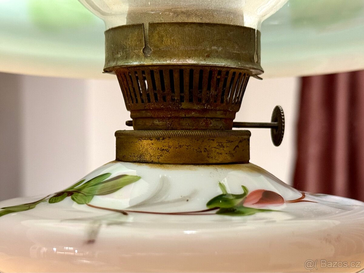 Skleněná petrolejová lampa. - 5