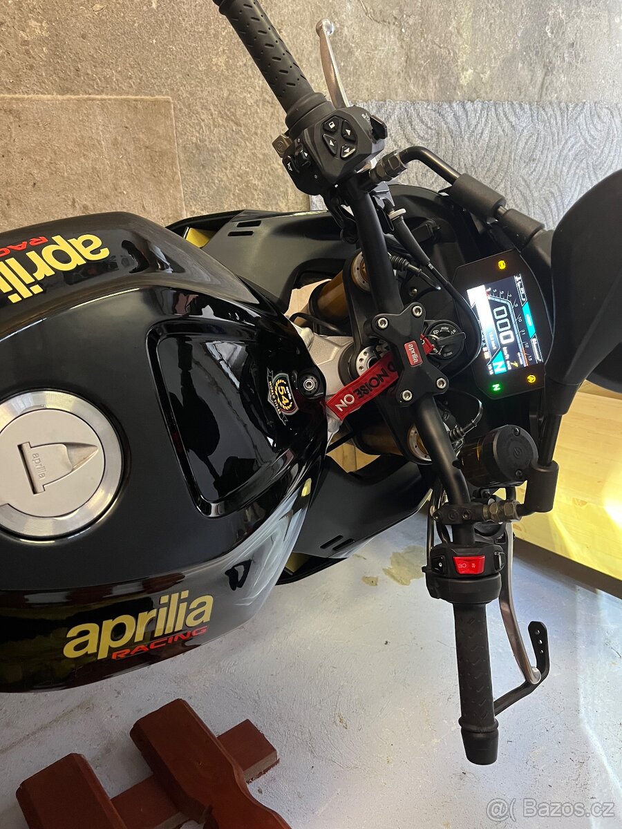Aprilia Tuono V4 1100 Factory - 5