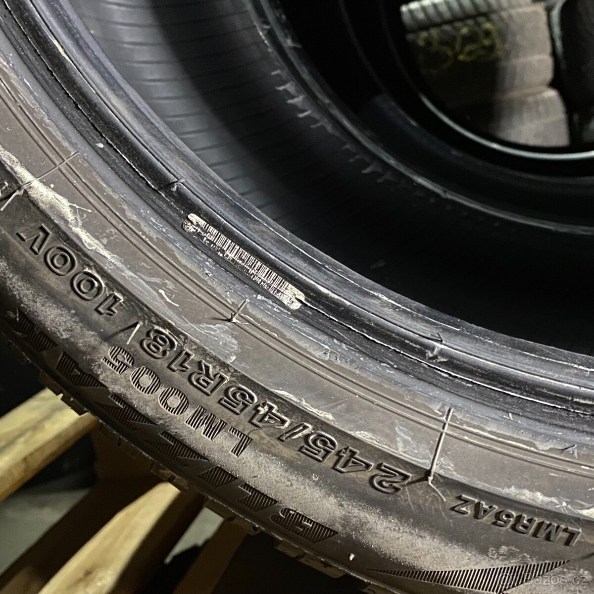 Zimní pneu 245/45 R18 100V Bridgestone 5-5,5mm - 5