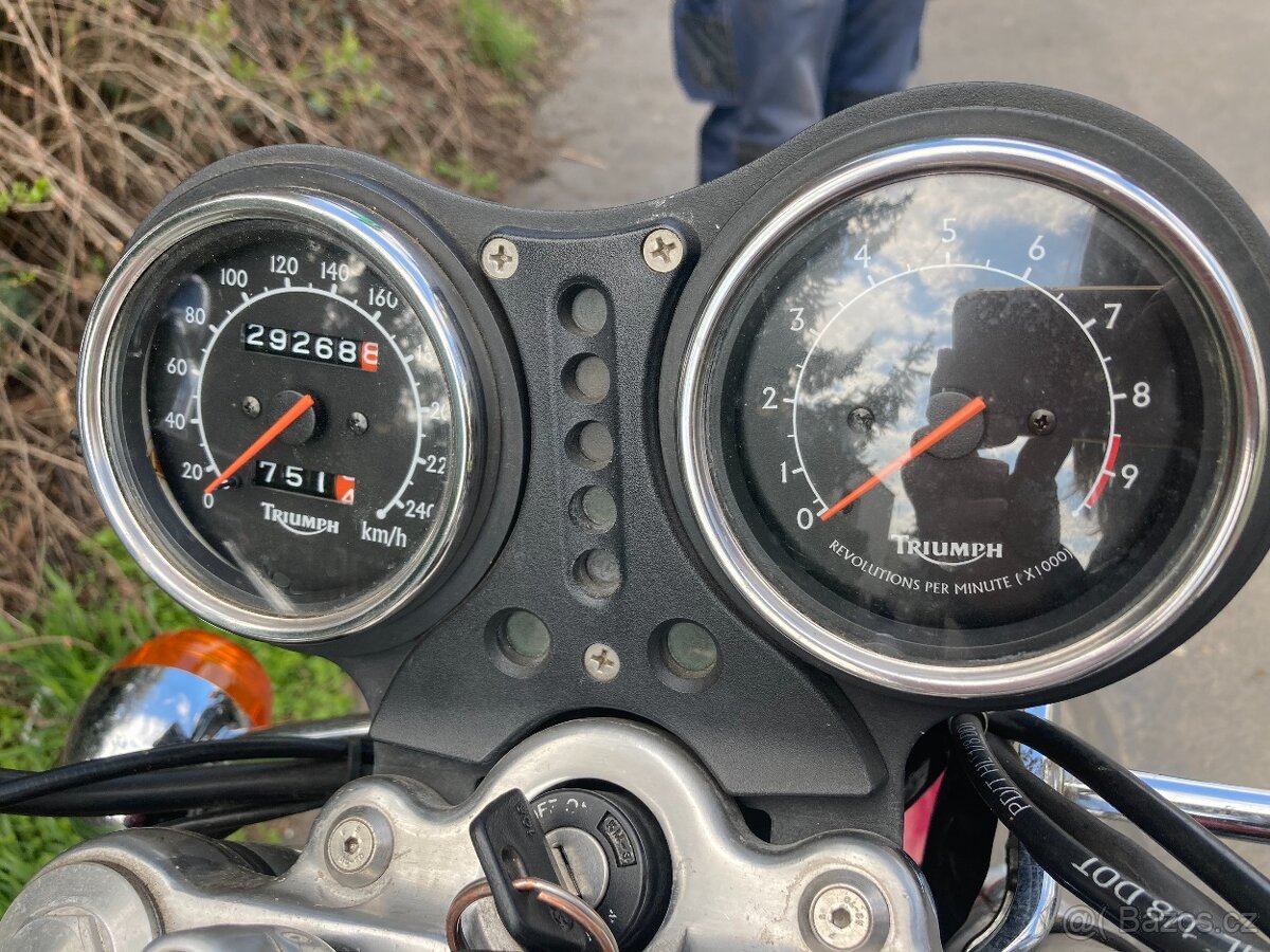 Triumph Legend 900 - 5