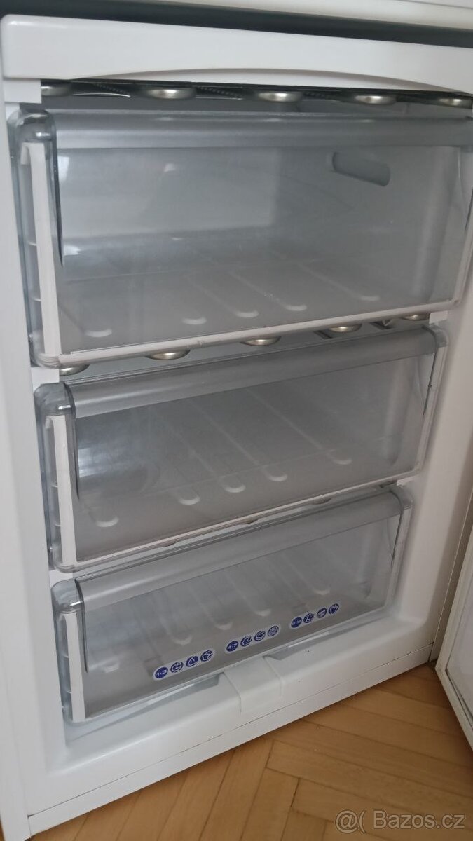 Lednice z mrazákem Whirlpool - 5