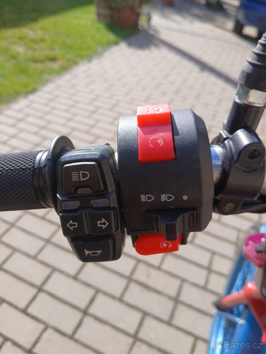 Motorová tříkolka, motokára - 5