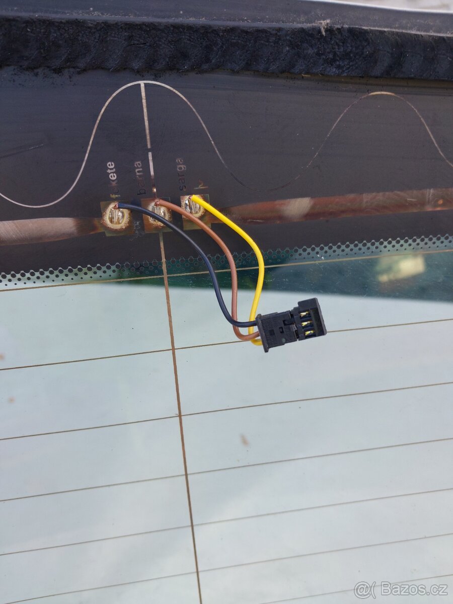 BMW f45 zadní sklo - 5