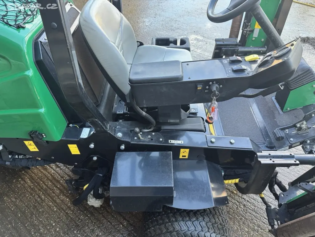 Ransomes Jacobsen TR320 - 5