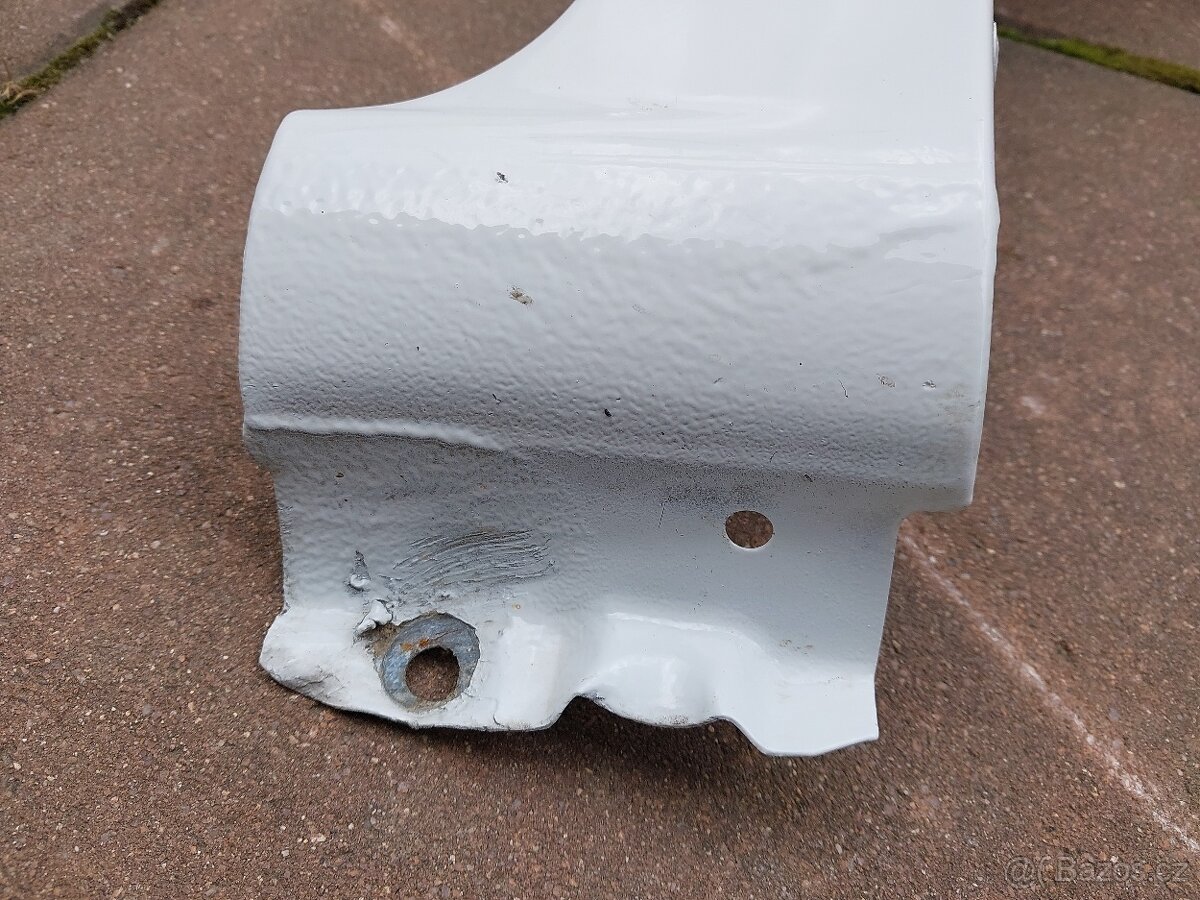 Nissan NV200 : Blatník bílý pravý - 5