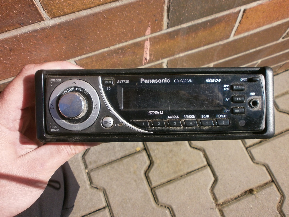 Autorádio PANASONIC CD+MP3+AUX odklápěcí panel. - 5