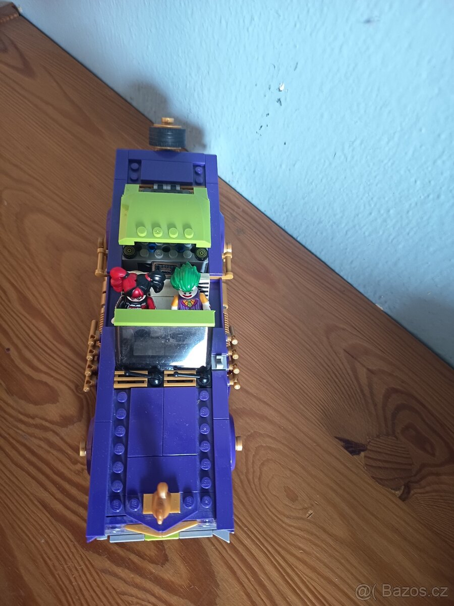 Lego Jokerovo auto - 5