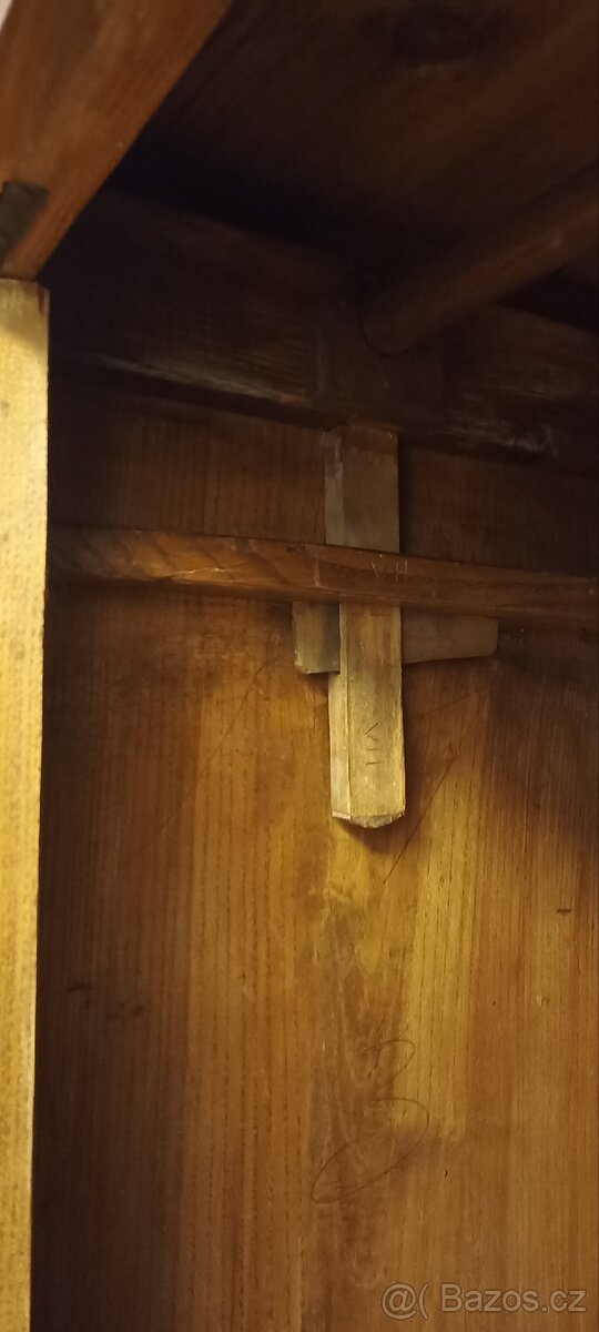 Starožitná skříň - 5