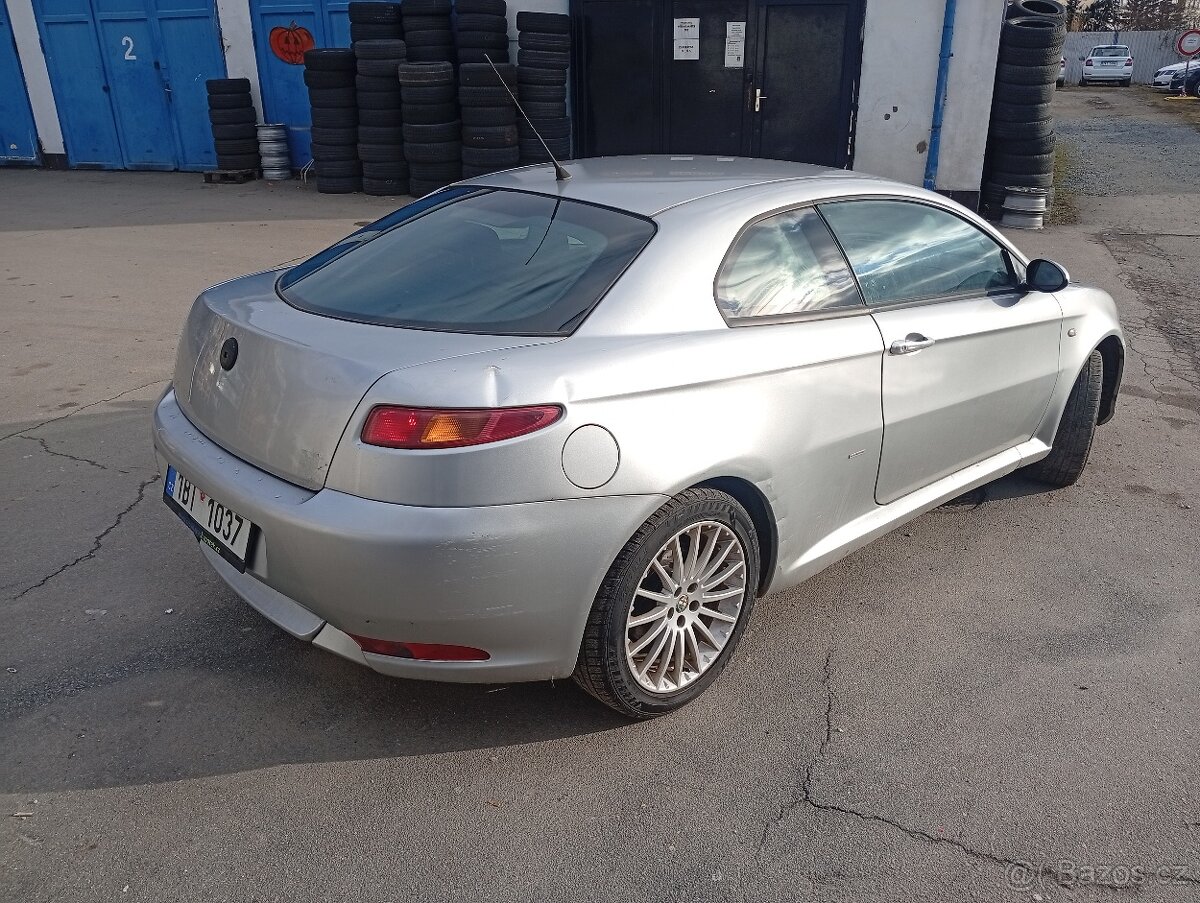 ---->Alfa Romeo GT 1.9 JTD ¹¹⁰kw - 5