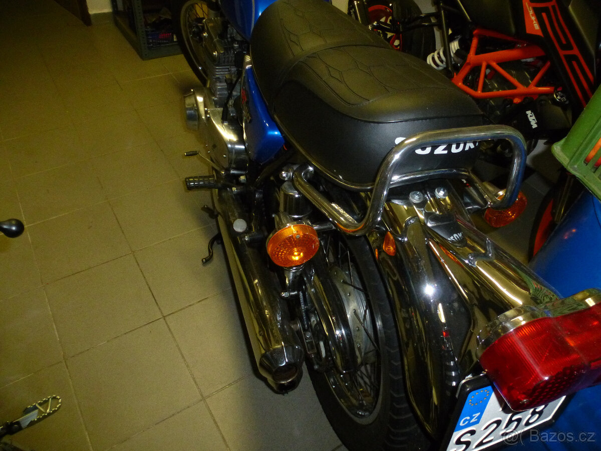 Suzuki GT 550 - 5