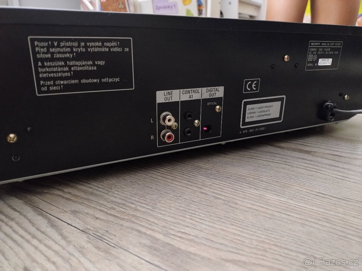 SONY CDP-CE505 přehrávač na 5cd - 5