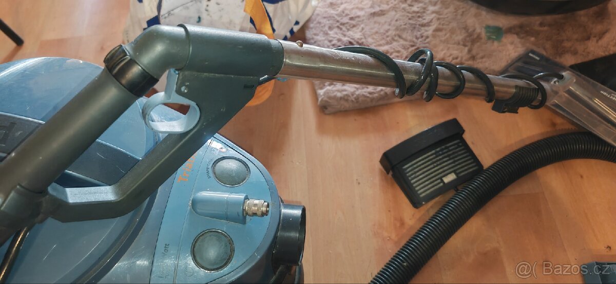 Vysavač Philips Triathlon 1400W - 5