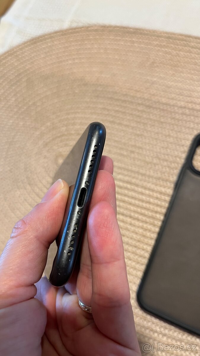 IPhone 11 64GB černý, top stav - 5