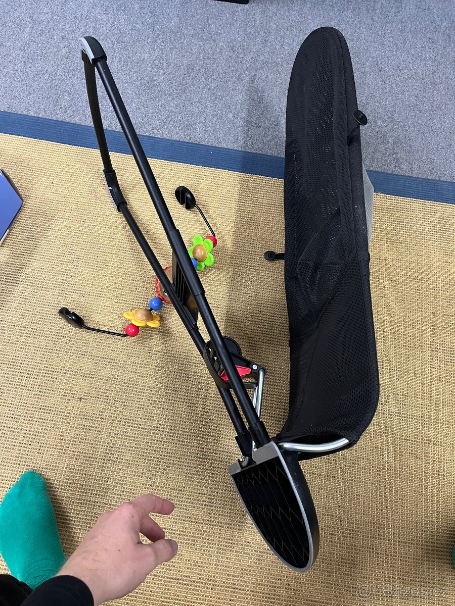 Houpatko, lehátko Babybjörn s mesh potahem, vcetne hracky - 5