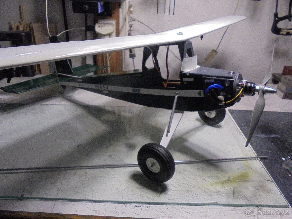 RC KONSTRUKČNÍ HORNOPLOŠNÍK 1000 MM 4CH - 5